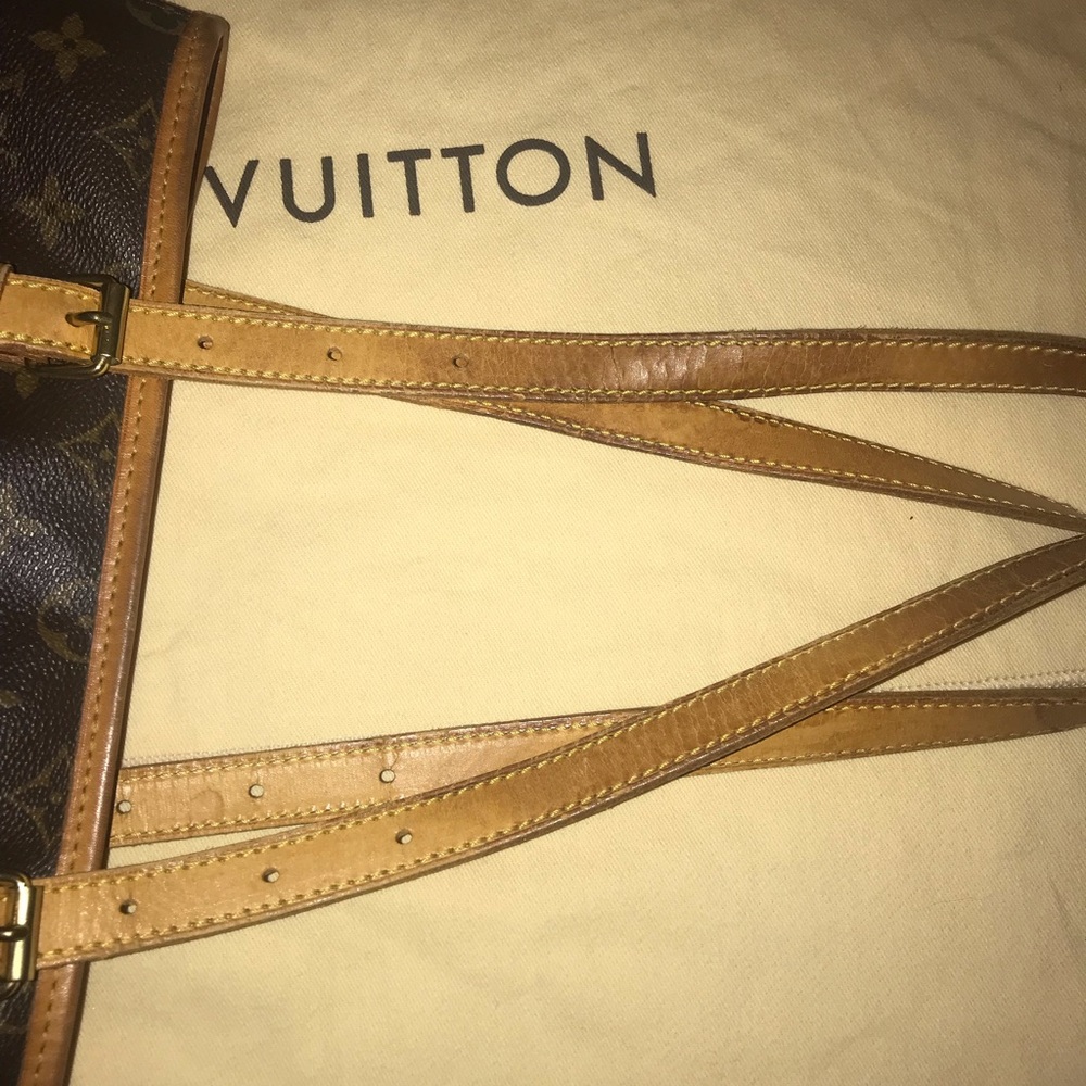 CERTIFIED AUTHENTIC LV Bucket GM Tote Bag - Picture 5 of 8